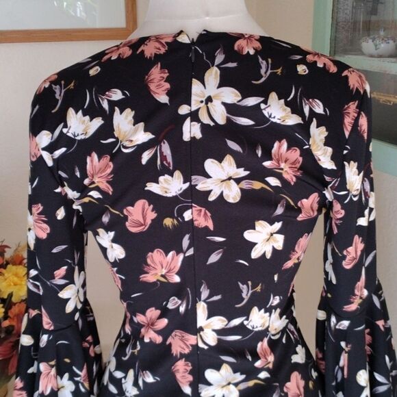 Vfshow Dark Floral Sheath - Picture 7 of 13